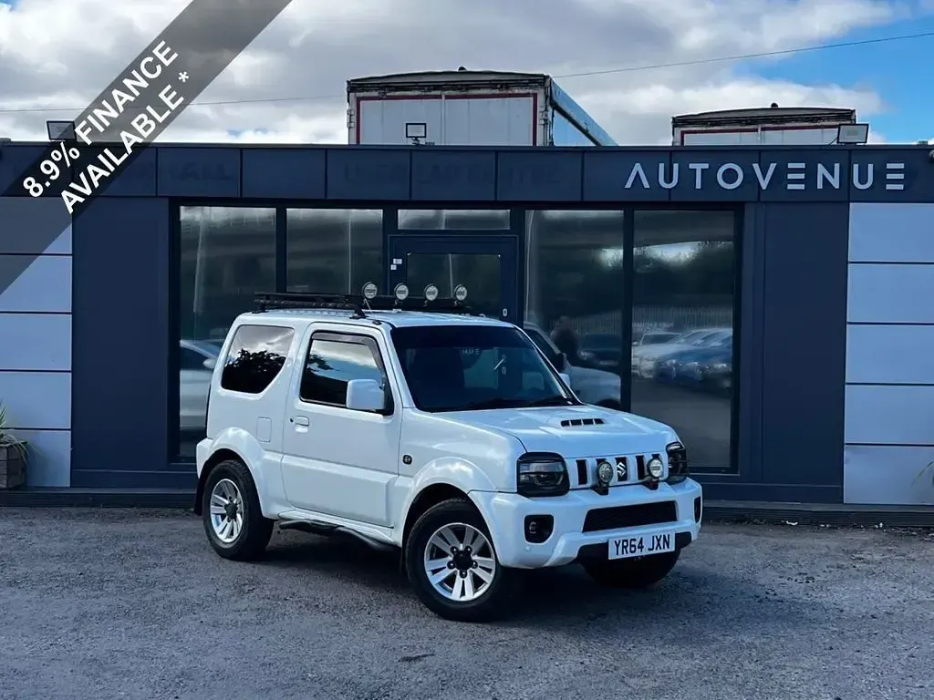 Used Suzuki Jimny SZ4 85 HP (62 kW) 2014 White SUV