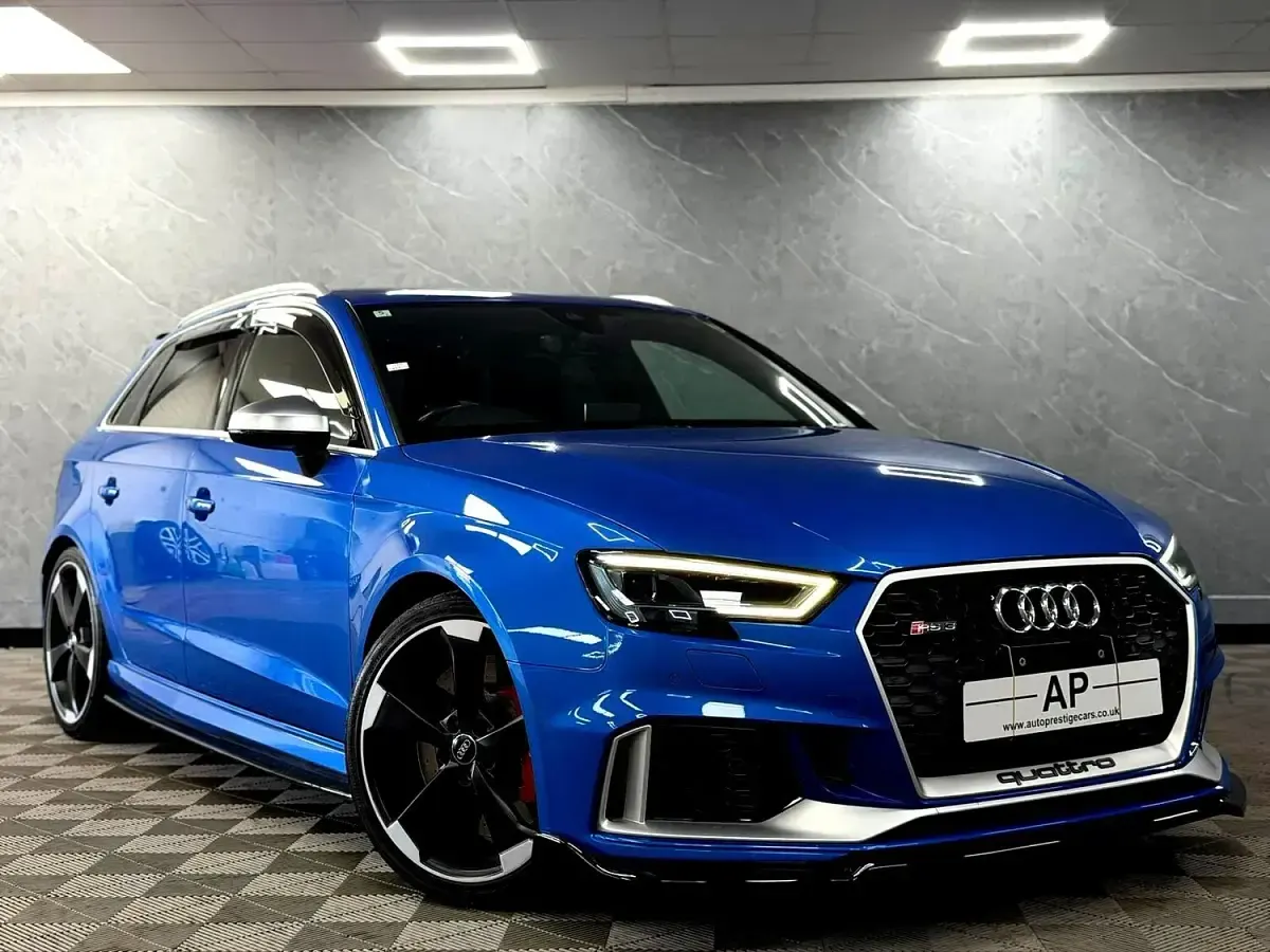 Used Audi RS3 Comfort 400 HP (294 kW) 2018 Blue Sedan