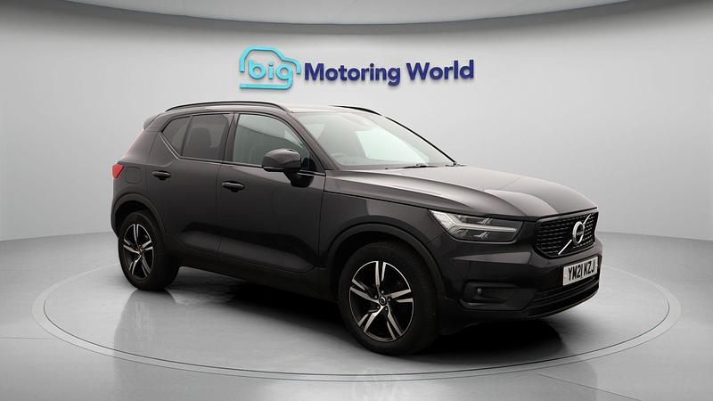 Used 2021 Volvo XC40 R-Design SUV | £22,700 (Good price) - Image 1/4