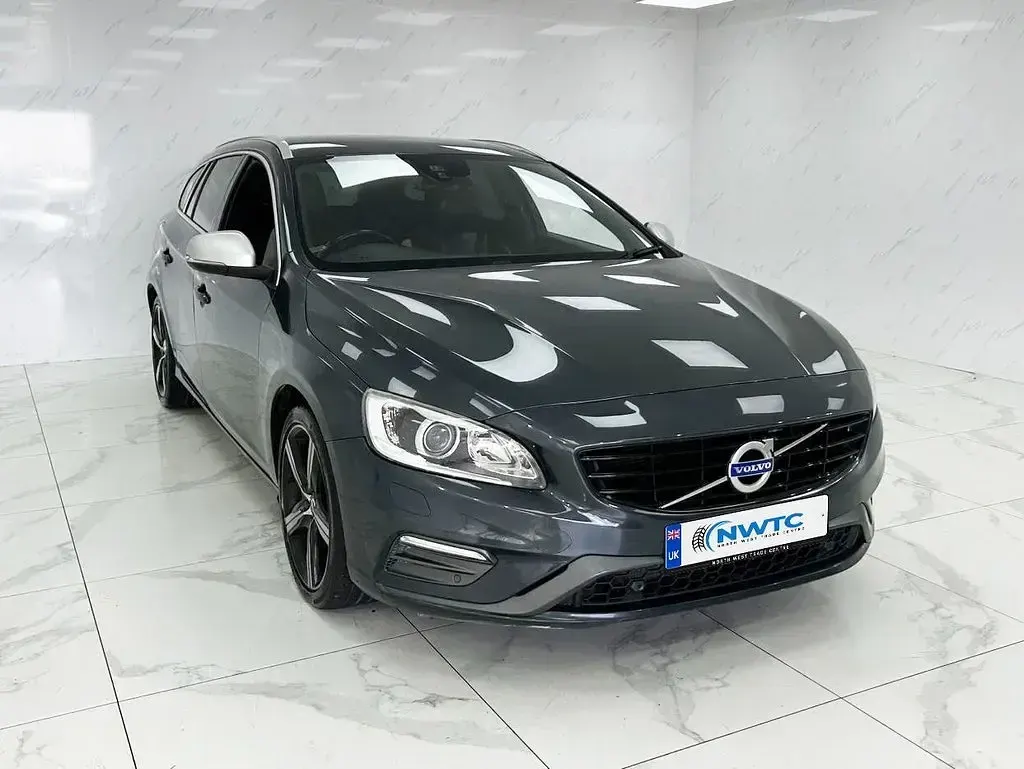 Used Volvo V60 R-Design 150 HP (110 kW) 2016 Grey Estate