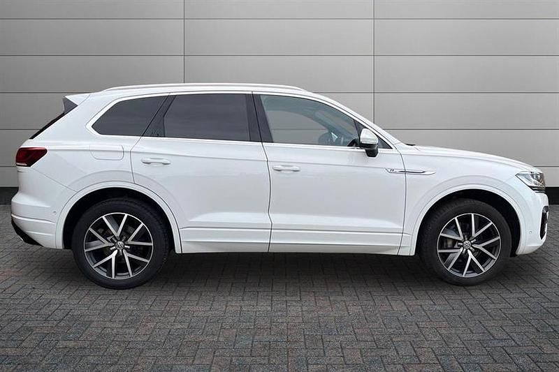 Used VW Touareg R-line 286 HP (210 kW) 2019 Pure white SUV
