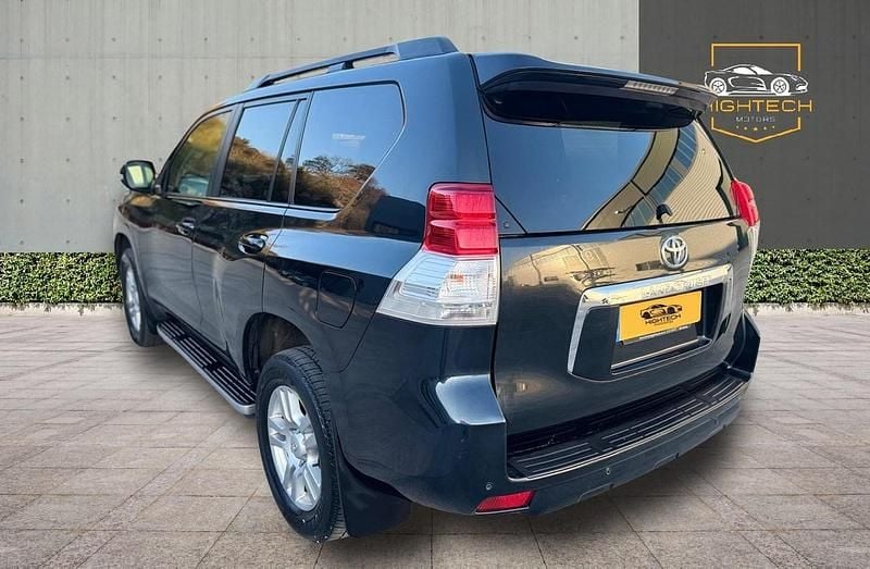 Used Toyota Land Cruiser 190 HP (139 kW) 2014 Grey SUV