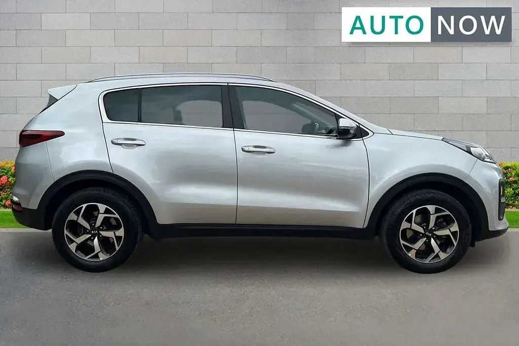 Used Kia Sportage 129 HP (94 kW) 2021 Silver SUV
