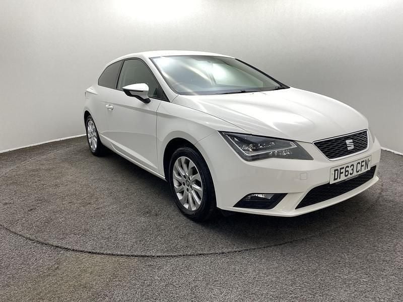 White Used 2014 Seat Leon SE Hatchback | £6,490 (Good price) - Image 1/4