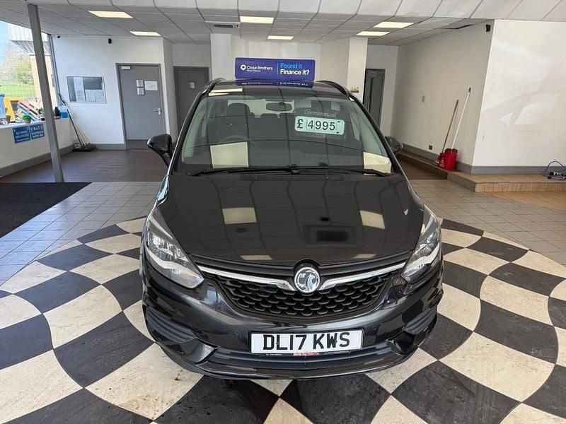 Used Vauxhall Zafira Design Edition 140 HP (102 kW) 2017 Black MPV