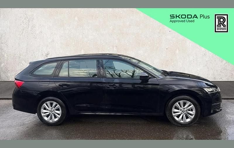 Used Skoda Octavia SE Technology 116 HP (85 kW) 2025 Black Estate