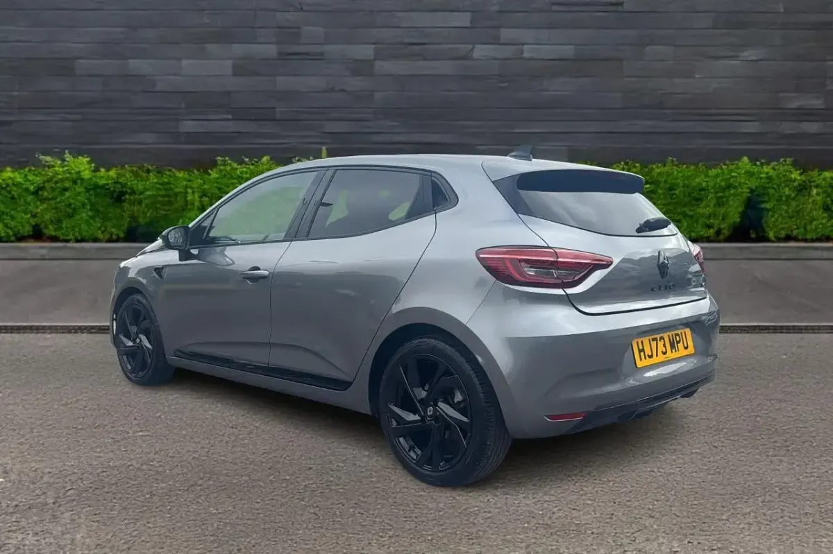 Used Renault Clio Engineered 140 HP (102 kW) 2023 Grey Hatchback