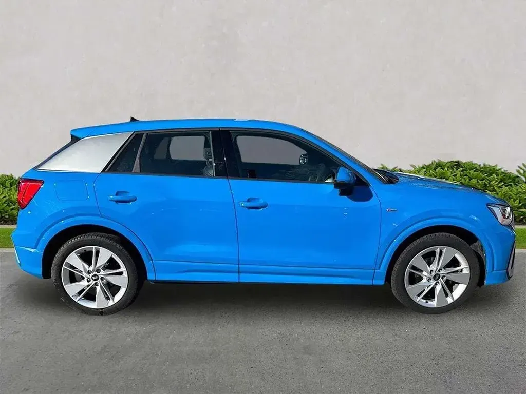 Usado Audi Q2 S-Line 150 CV (110 kW) 2022 Azul SUV
