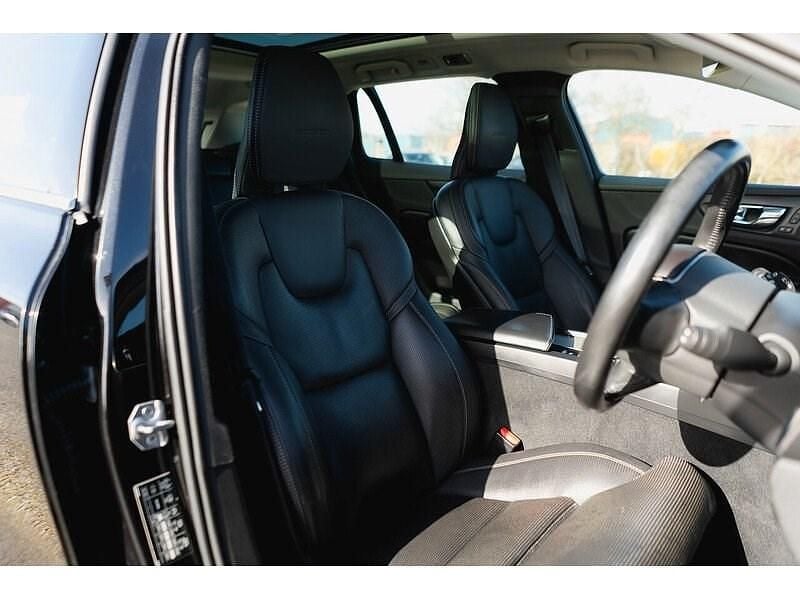 Used Volvo V60 Inscription 2018 Black Estate