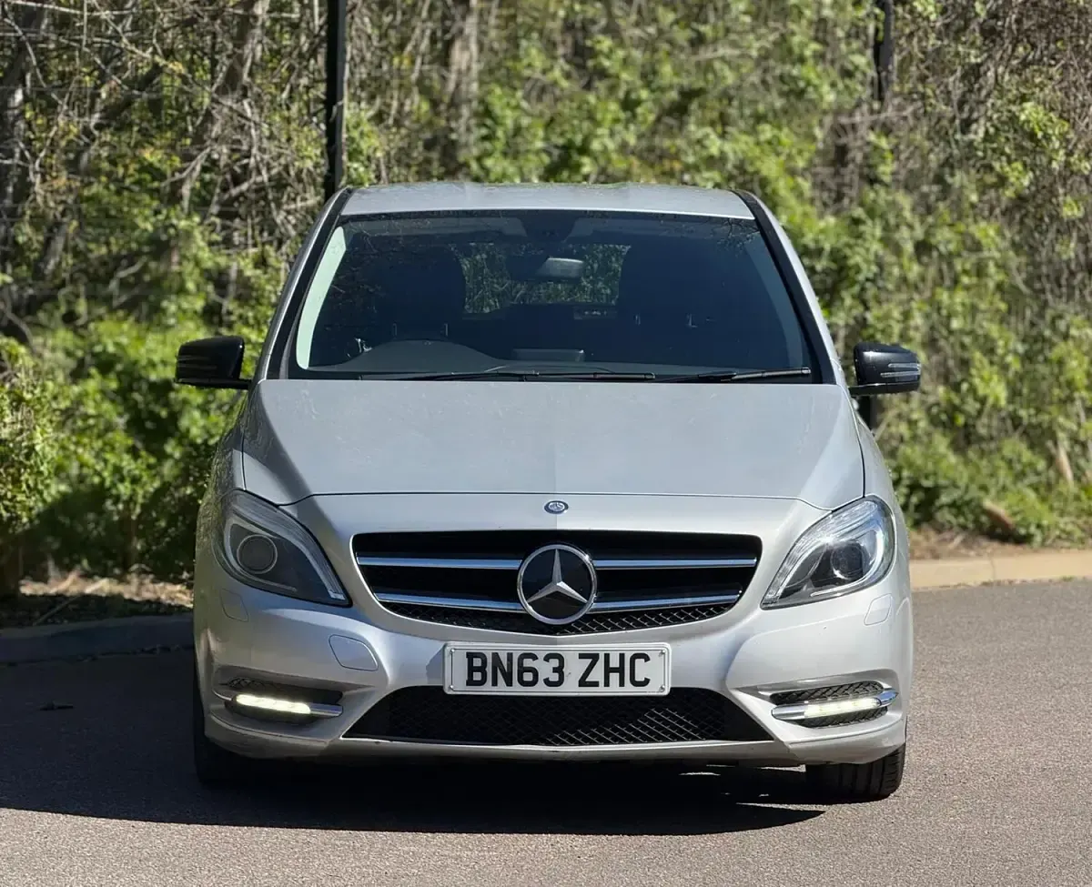 Used Mercedes B200 134 HP (98 kW) 2013 Silver Hatchback