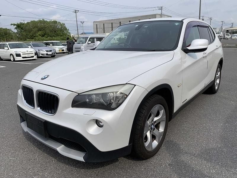 White Used 2022 BMW X1 Executive SUV | £6,990 - Image 1/2