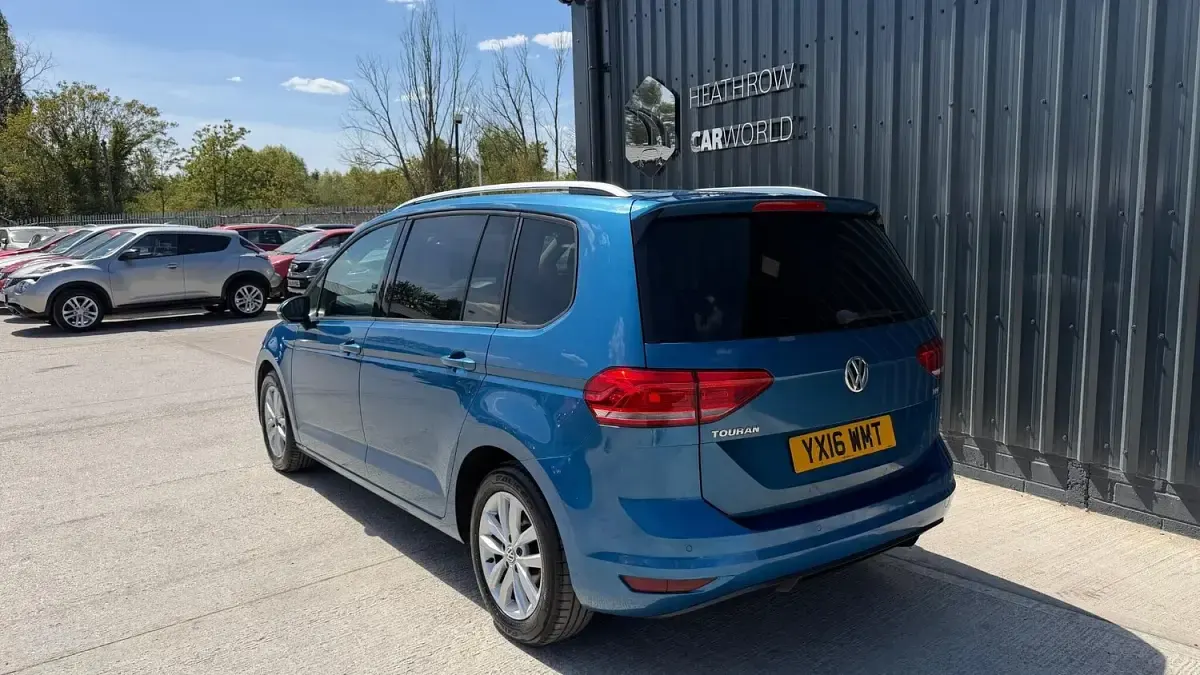 Used VW Touran SE 2016 Blue MPV