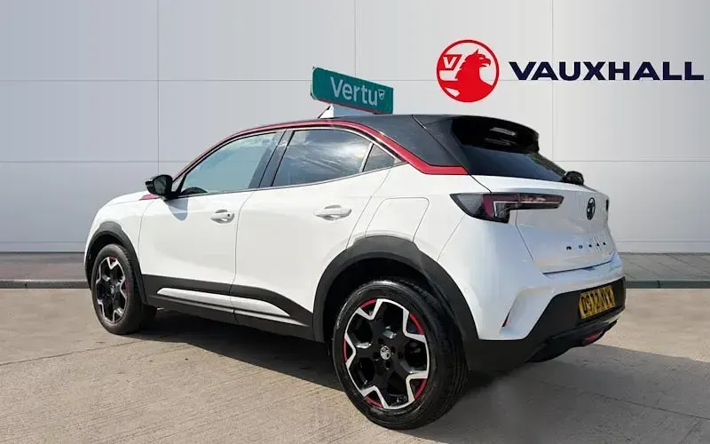 Used Vauxhall Mokka GS Line 131 HP (96 kW) 2022 White SUV