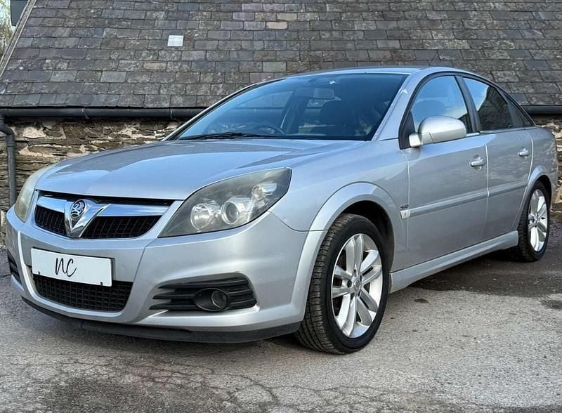 Used Vauxhall Vectra SRi 150 HP (110 kW) 2008 Silver Hatchback
