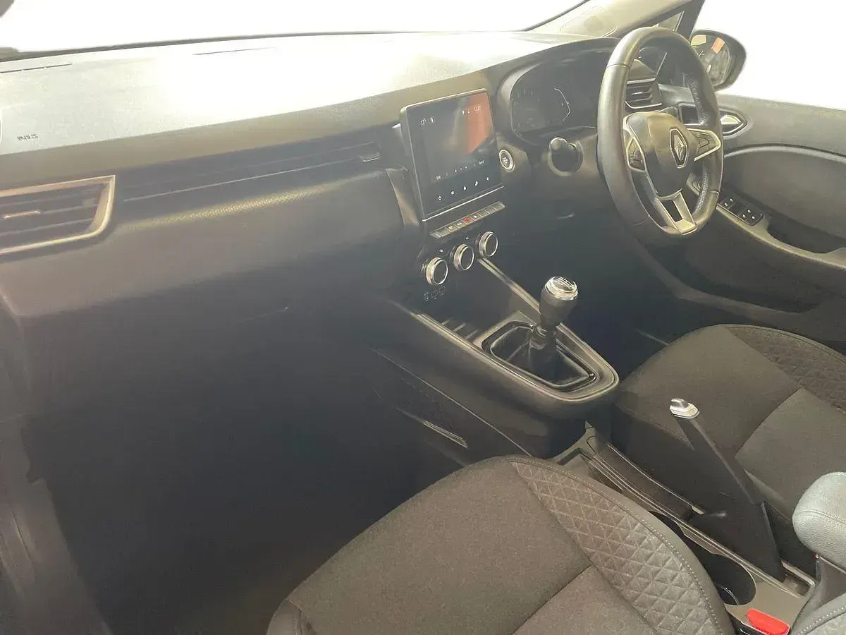 Used Renault Clio Evolution 90 HP (66 kW) 2023 Black  Hatchback