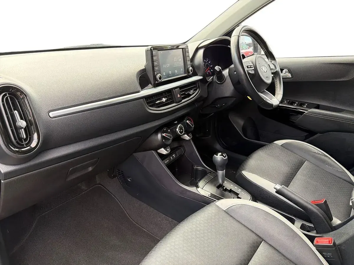 Used Kia Picanto 84 HP (61 kW) 2019 Silver Hatchback