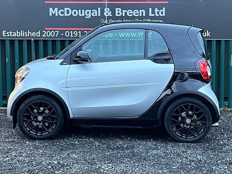 Used Smart ForTwo Coupé Premium 71 HP (52 kW) 2018 Black Coupe