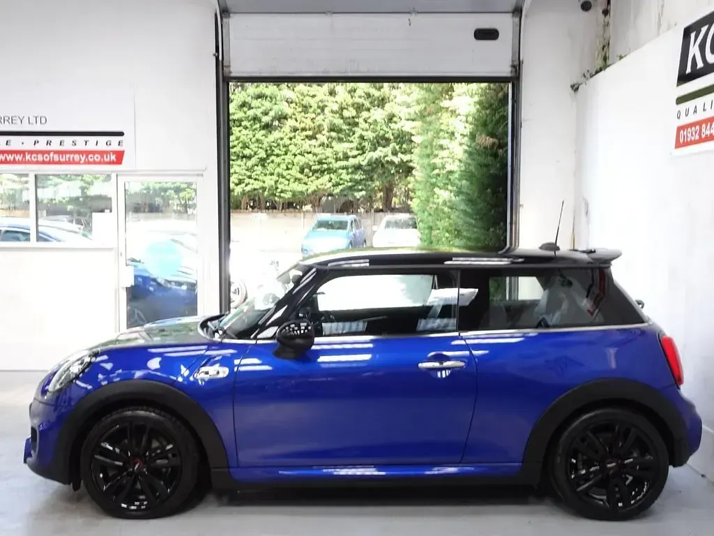 Used Mini Cooper S Hatch 192 HP (141 kW) 2018 Blue Hatchback