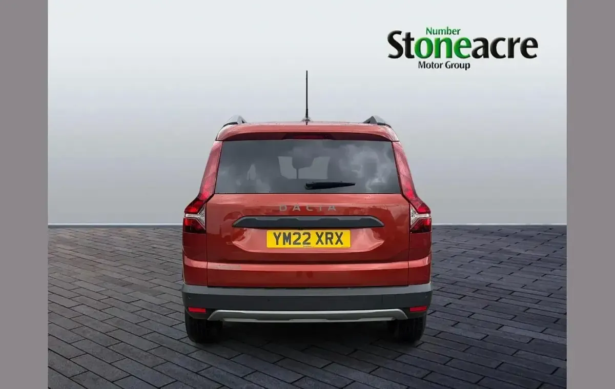 Used Dacia Jogger Comfort 110 HP (80 kW) 2022 Brown MPV
