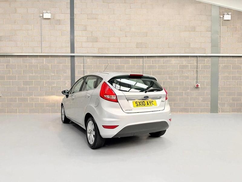 Used Ford Fiesta Zetec 2010 Silver Hatchback