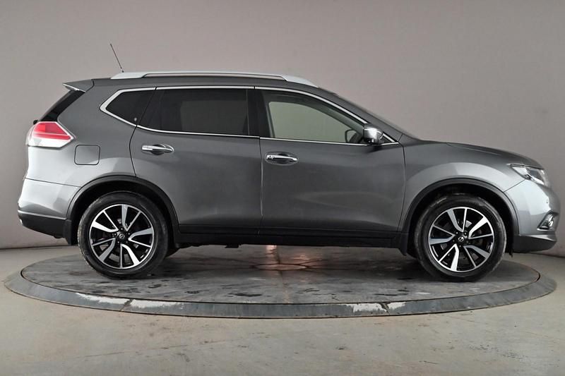 Used Nissan X-Trail N-Vision 130 HP (95 kW) 2017 Grey SUV