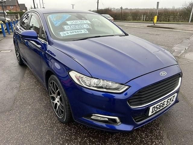 Used Ford Mondeo Titanium 150 HP (110 kW) 2016 Blue Hatchback