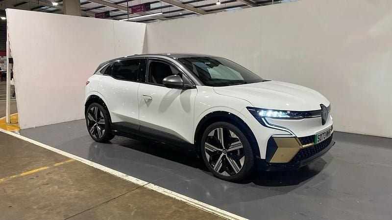 White/grey Used 2024 Renault Mégane Iconic Hatchback | £19,498 (Good price) - Image 1/4