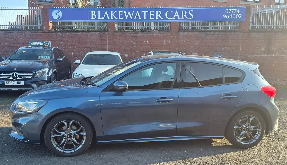 Used Ford Focus ST-Line 125 HP (91 kW) 2019 Blue Hatchback
