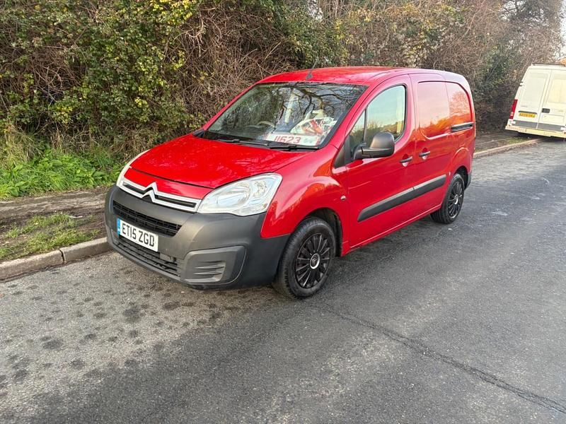 Red Used 2015 Citroën Berlingo MPV | £2,995 (Good price) - Image 1/4