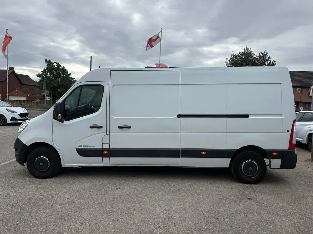 Used Renault Master Business 2015 White Van