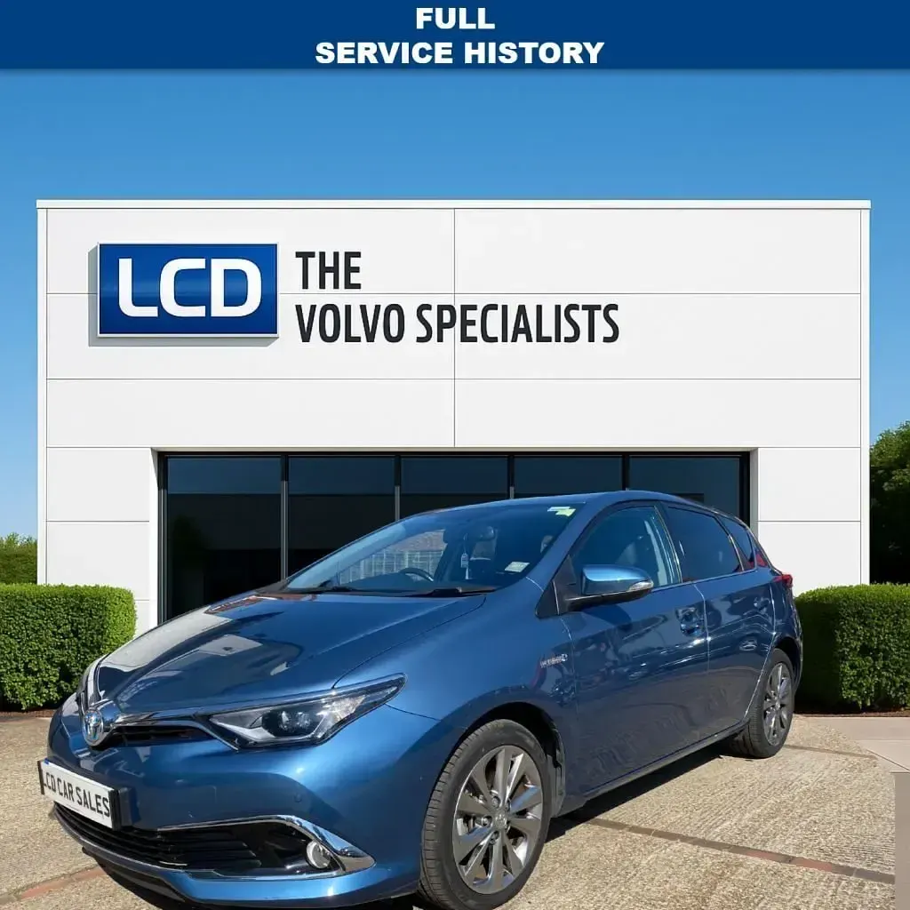 Used Toyota Auris Hybrid 136 HP (100 kW) 2015 Blue Hatchback