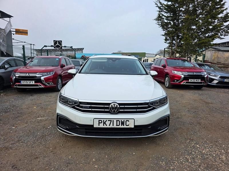Used VW Passat Advance 218 HP (160 kW) 2021 White Estate