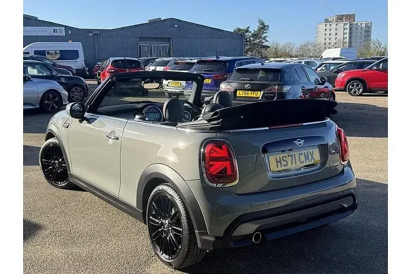 Usado Mini Cooper Cabriolet Exclusive 2022 Cinzento Cabrios
