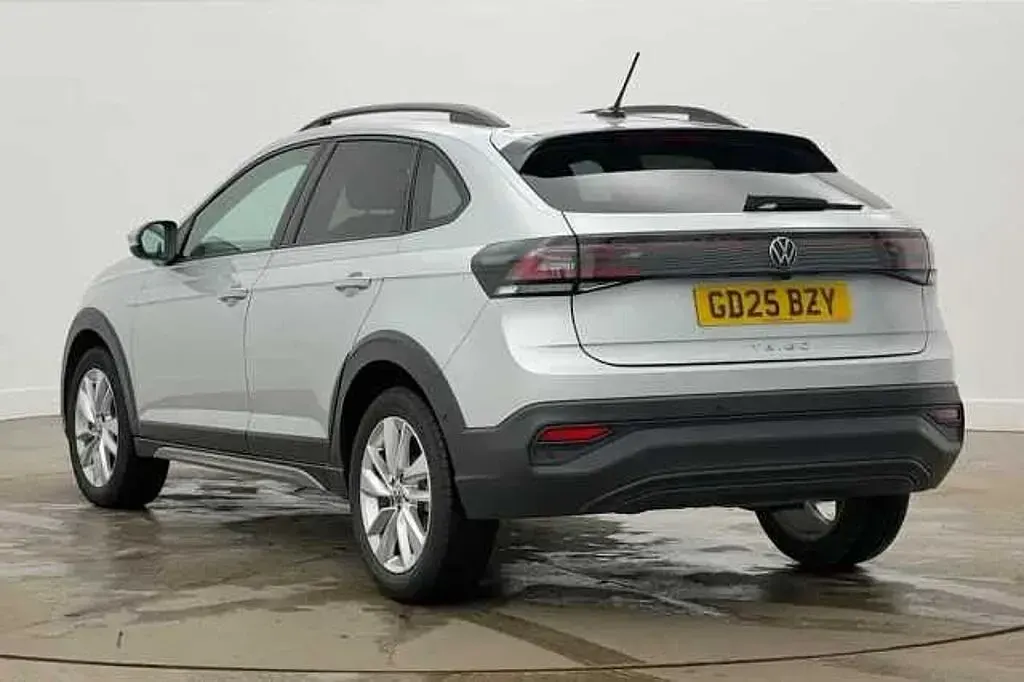 Used VW Taigo Match 115 HP (84 kW) 2025 Silver SUV