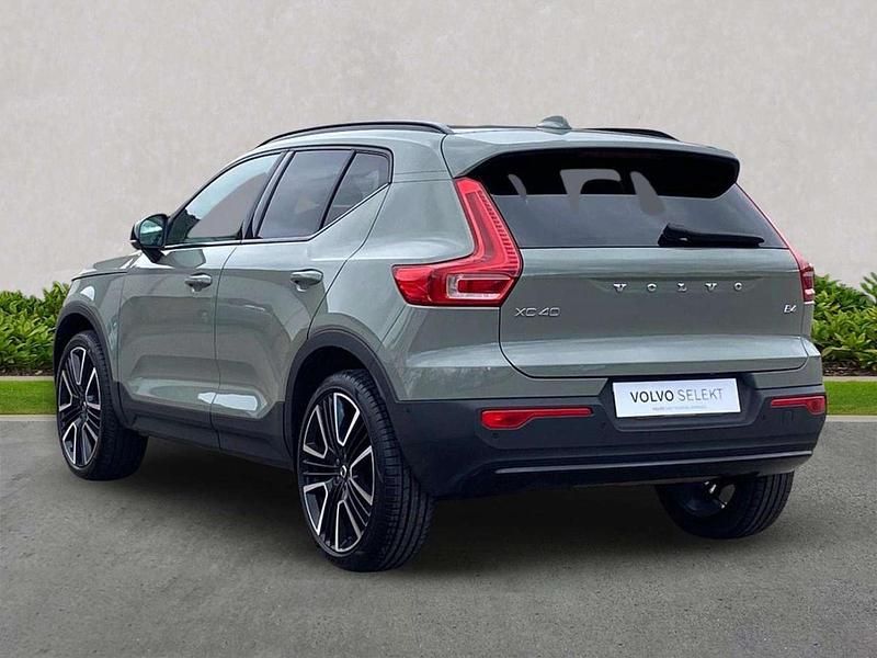 New Volvo XC40 Ultra 2025 Green SUV