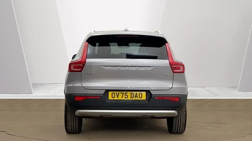 Used Volvo XC40 Ultra 194 HP (142 kW) 2025 Silver SUV