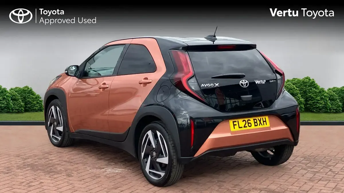 Used Toyota Aygo X Design 116 HP (85 kW) 2026 Cinnamon bitone (metallic paint) SUV