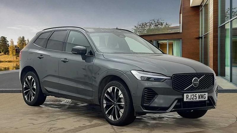 Green Used 2025 Volvo XC60 Ultra SUV | £49,985 (Expensive) - Image 1/4