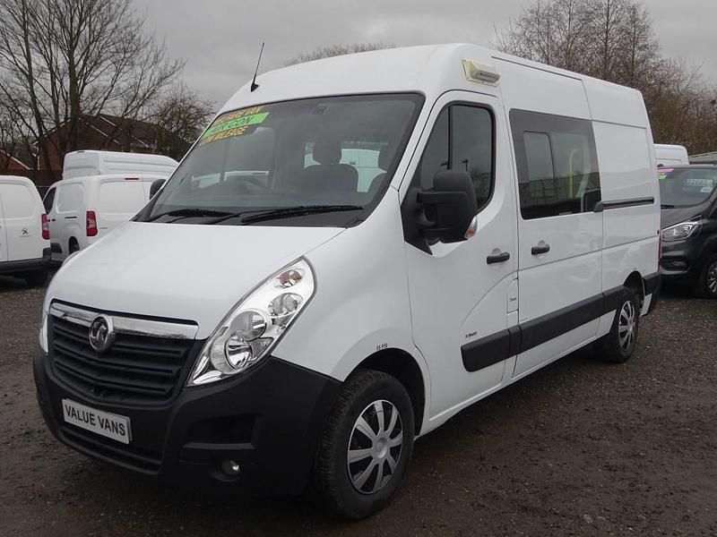 Used Vauxhall Movano 130 HP (95 kW) 2020 White MPV