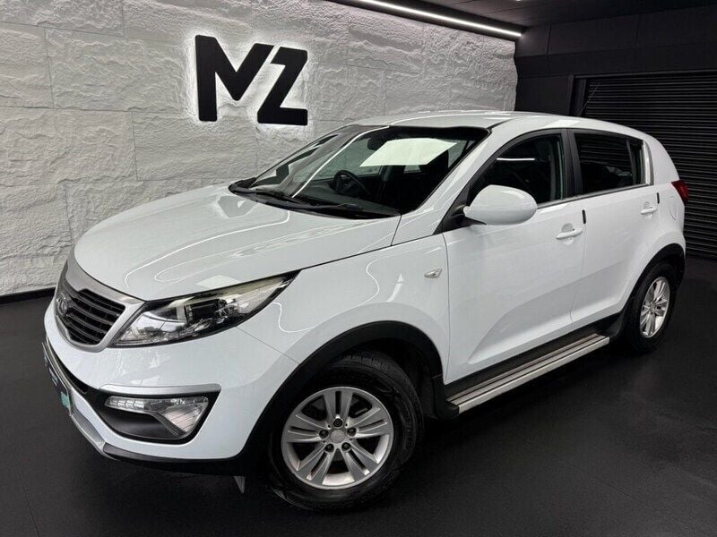 White Used 2011 Kia Sportage 2 SUV | £2,965 (Good price) - Image 1/1