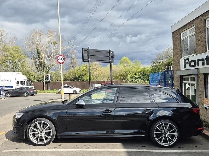 Used Audi A4 Business 354 HP (260 kW) 2017 Black Estate