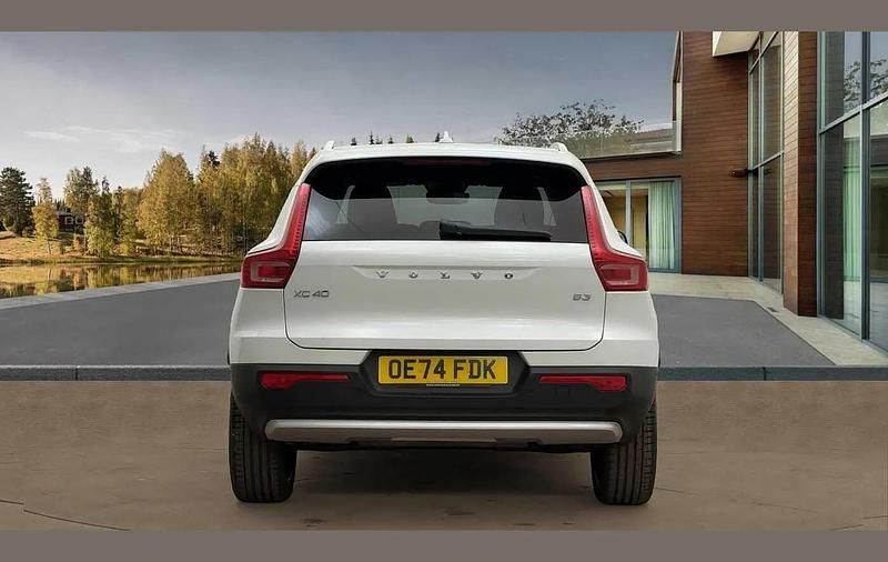 Used Volvo XC40 Ultra 161 HP (118 kW) 2024 White SUV