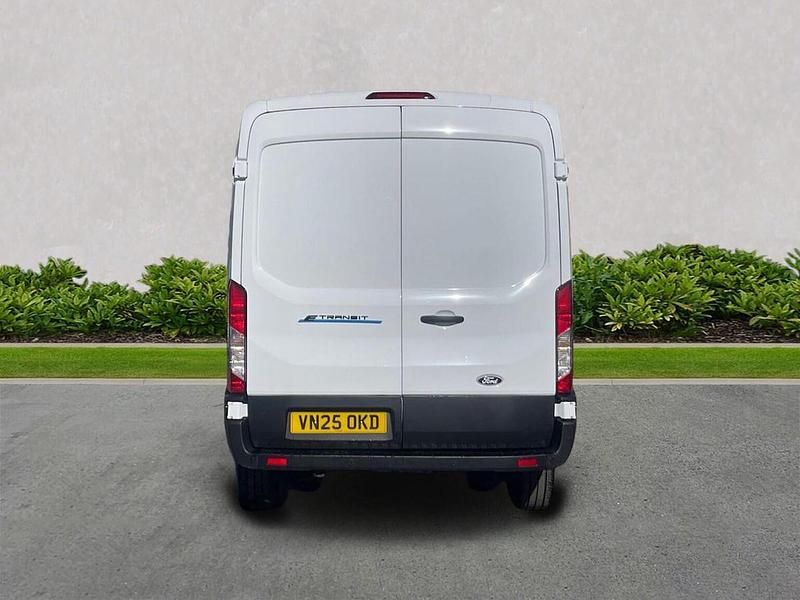 Ny Ford E-Transit 67 kW (92 HK) 2025 Vit Van