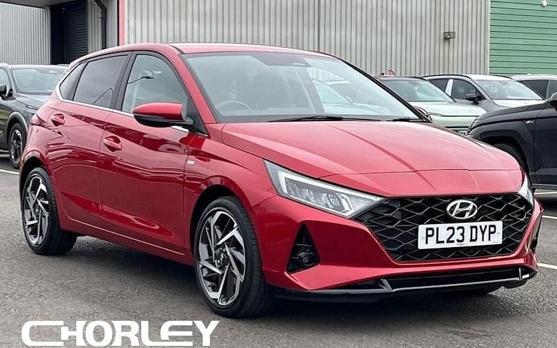Used Hyundai i20 Premium 101 HP (74 kW) 2023 Red Hatchback