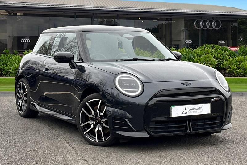 Used Mini Cooper SE Sport 53 kW (73 HP) 2024 Grey Hatchback