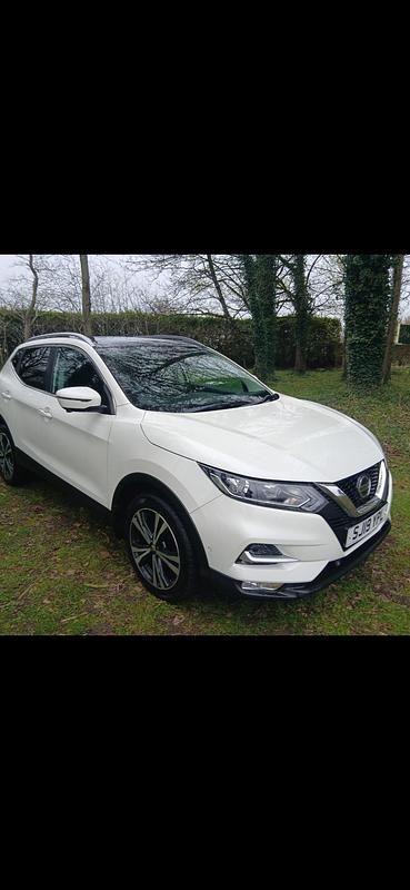 Used Nissan Qashqai N-Connecta 115 HP (84 kW) 2019 White SUV