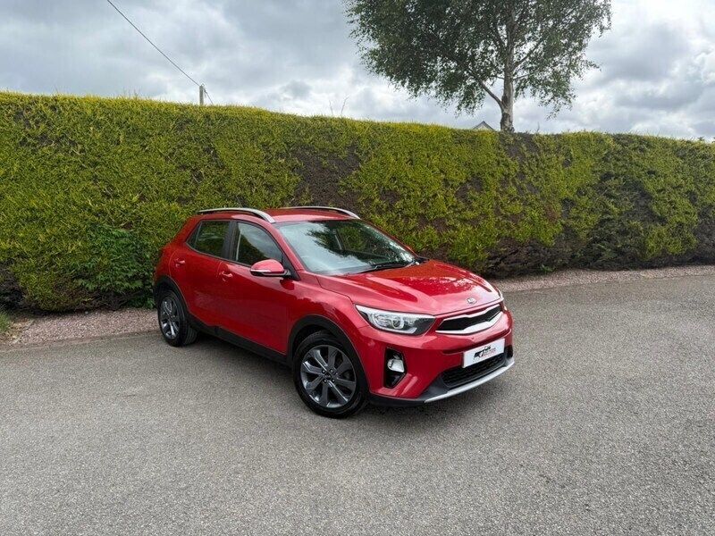 Red Used 2018 Kia Stonic 2 SUV | £7,495 (Fair price) - Image 1/4