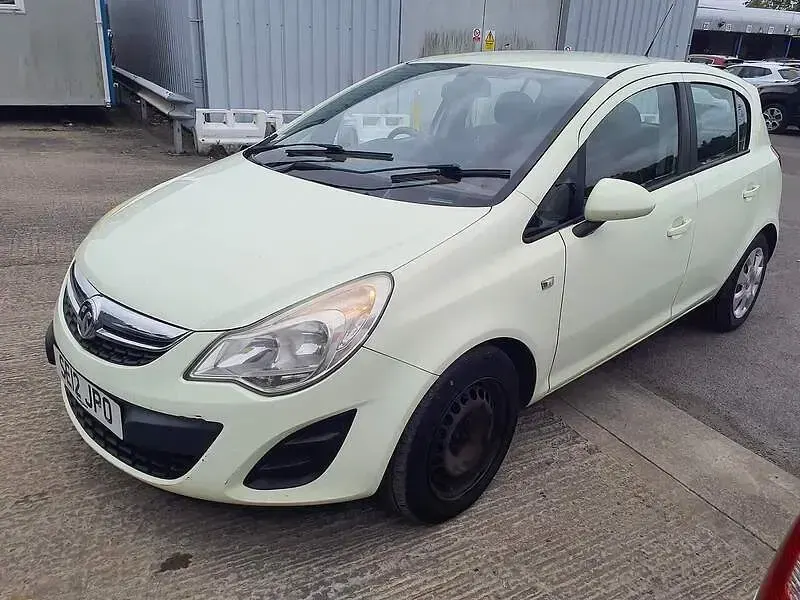 Used Vauxhall Corsa 100 HP (73 kW) 2012 Green Hatchback