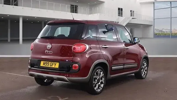 Used Fiat 500L Trekking 85 HP (62 kW) 2014 Red MPV