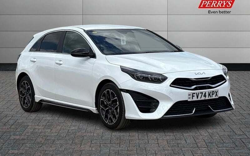 Used 2025 Kia Ceed GT-Line Hatchback | £19,800 (Fair price) - Image 1/4